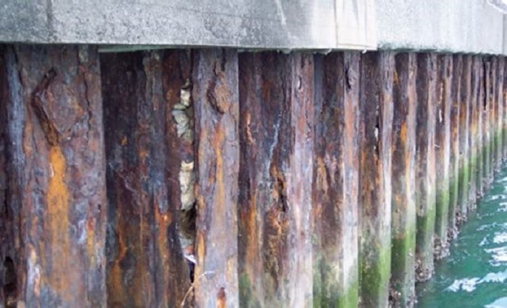 Splash zone repair on marine structure